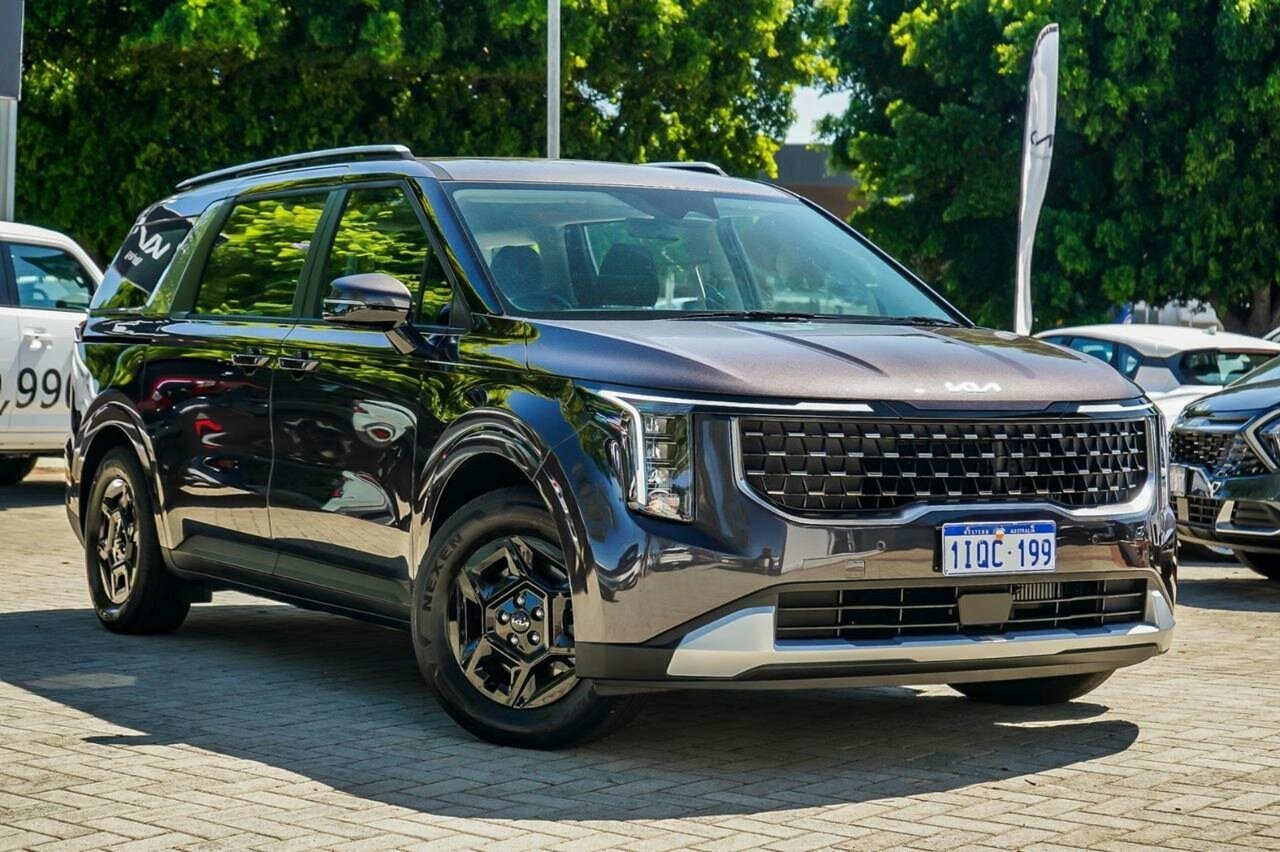 Kia Carnival image 1