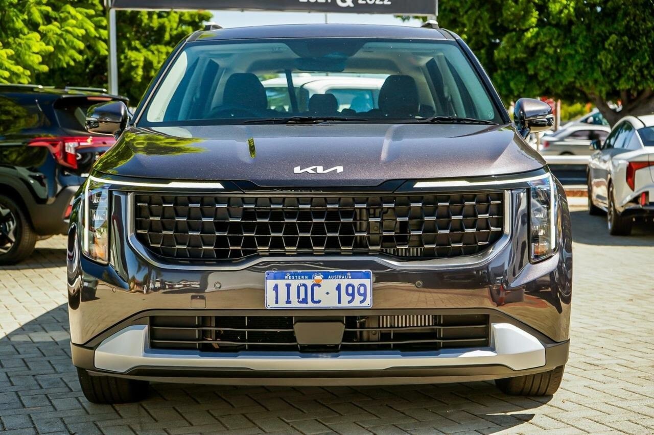 Kia Carnival image 4