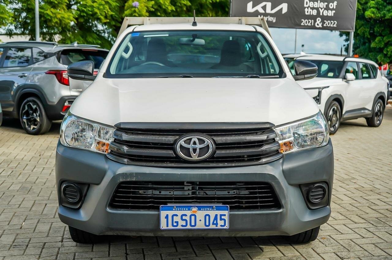 Toyota Hilux image 4