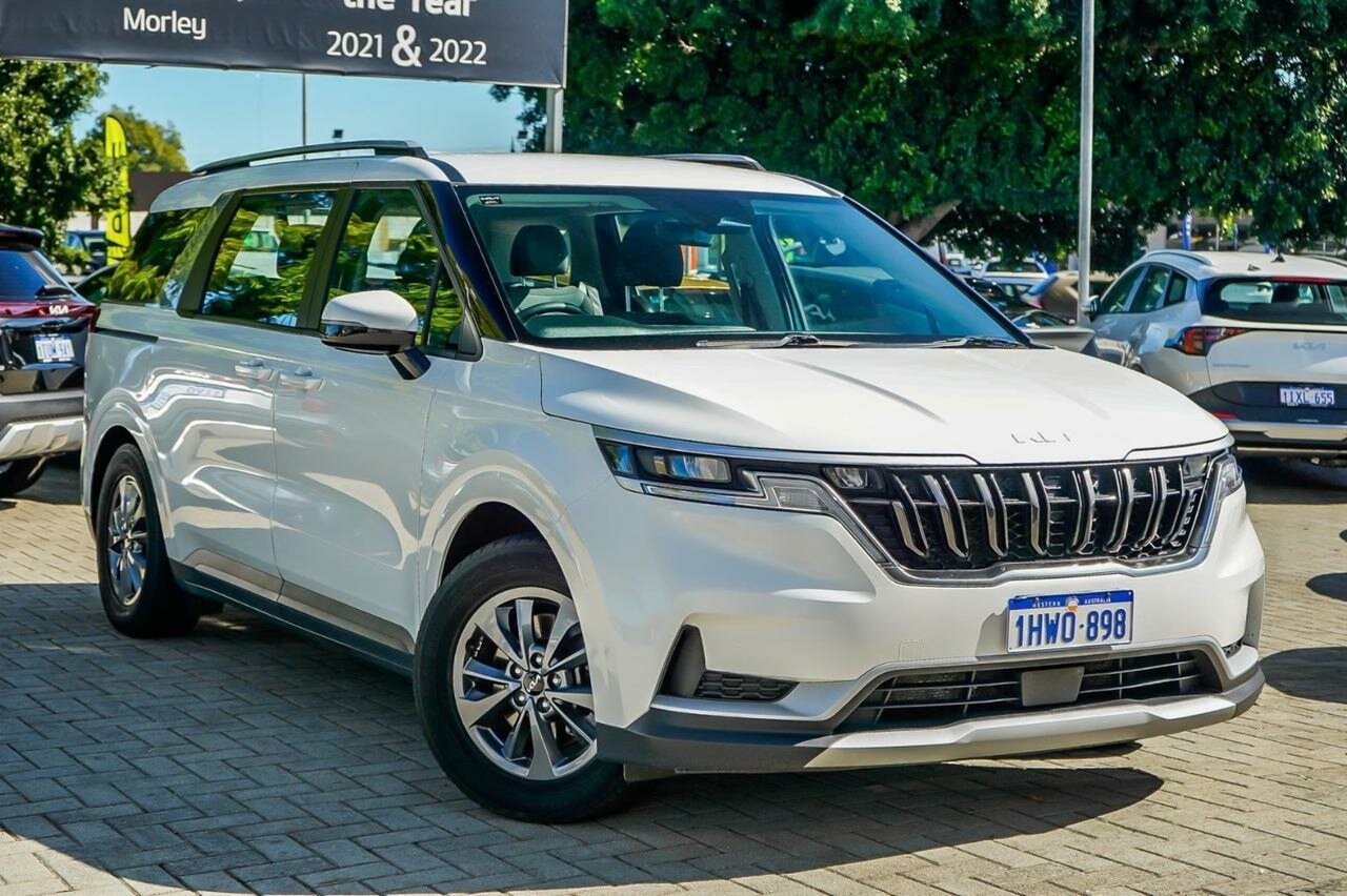 Kia Carnival image 1