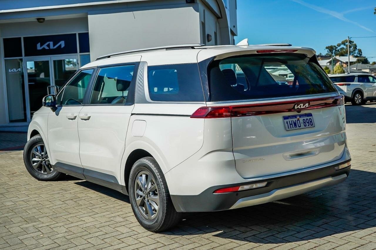 Kia Carnival image 2