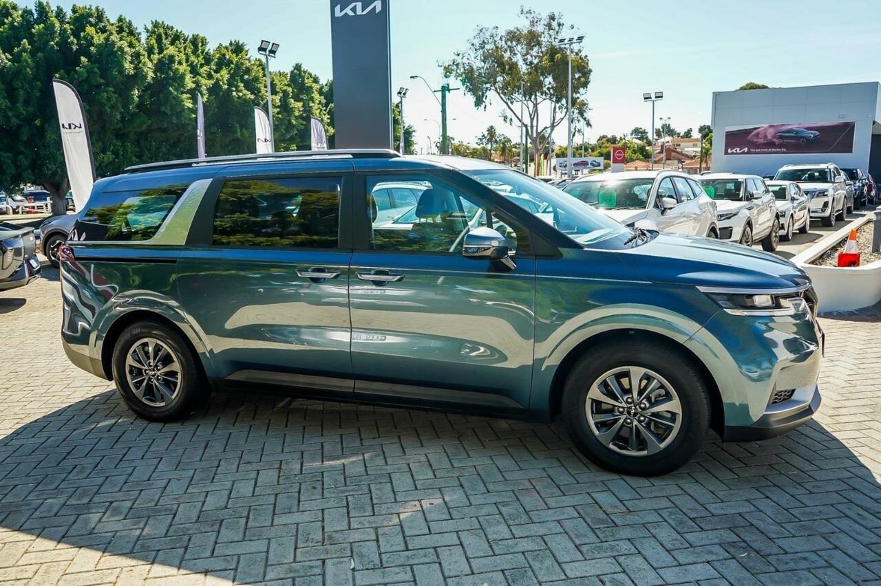 Kia Carnival image 3