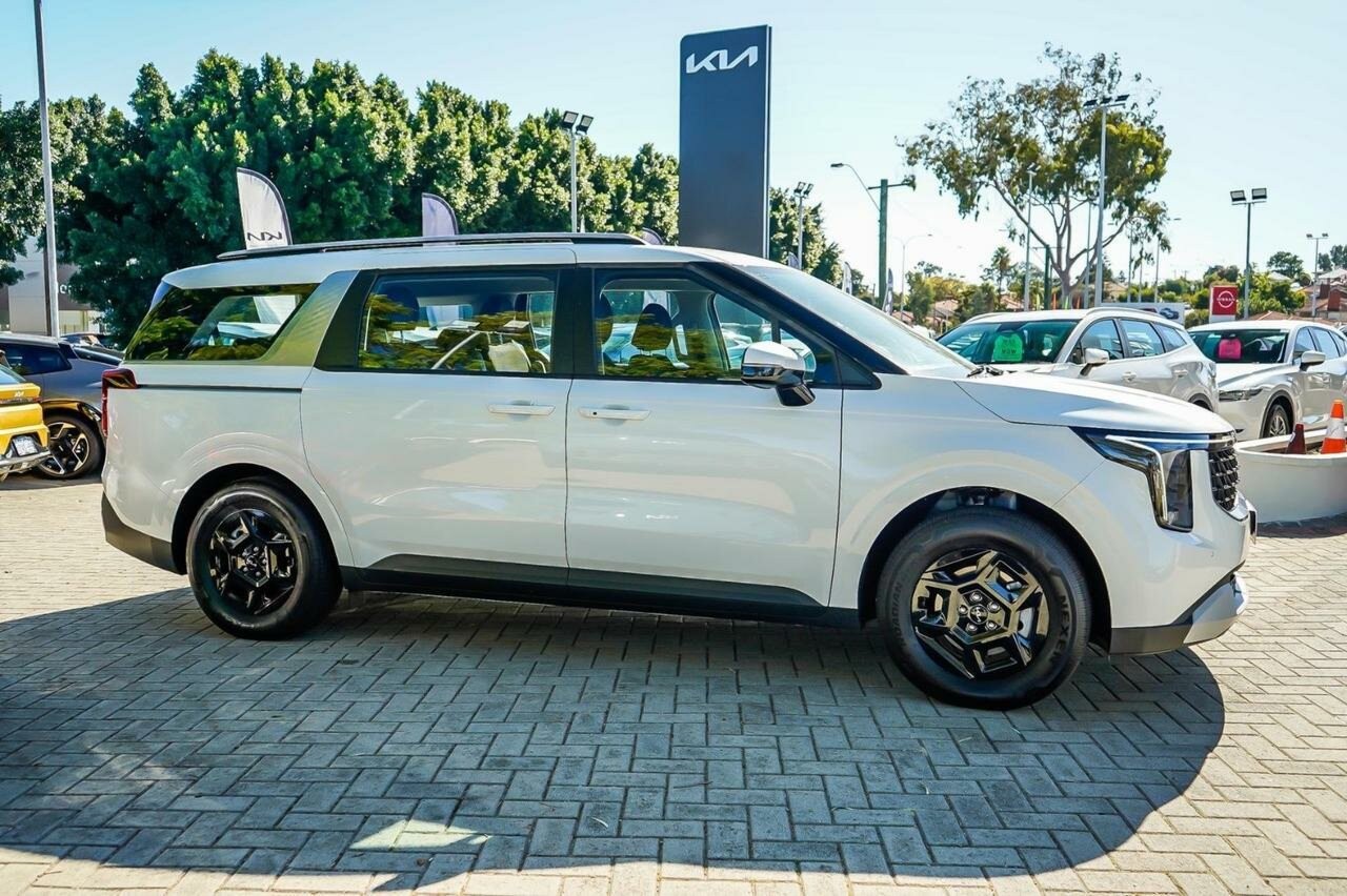 Kia Carnival image 3