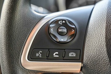https://vehicle-cdn.autoleague.cloud/15795_41012132_13.jpg