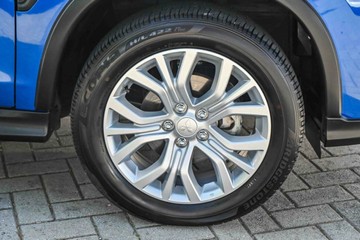 https://vehicle-cdn.autoleague.cloud/15795_41012132_8.jpg
