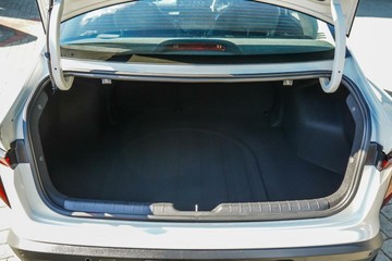 https://vehicle-cdn.autoleague.cloud/15795_41012137_10.jpg