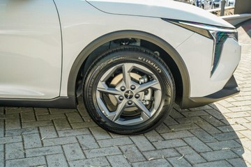 https://vehicle-cdn.autoleague.cloud/15795_41012137_12.jpg