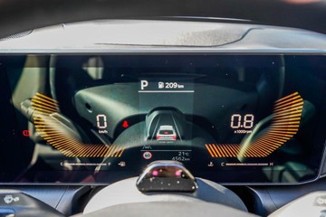 https://vehicle-cdn.autoleague.cloud/15795_41012137_15.jpg