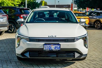 https://vehicle-cdn.autoleague.cloud/15795_41012137_4.jpg