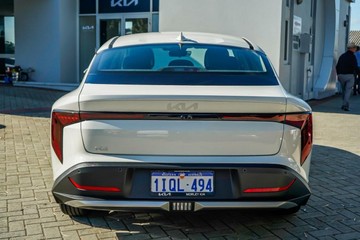 https://vehicle-cdn.autoleague.cloud/15795_41012137_5.jpg