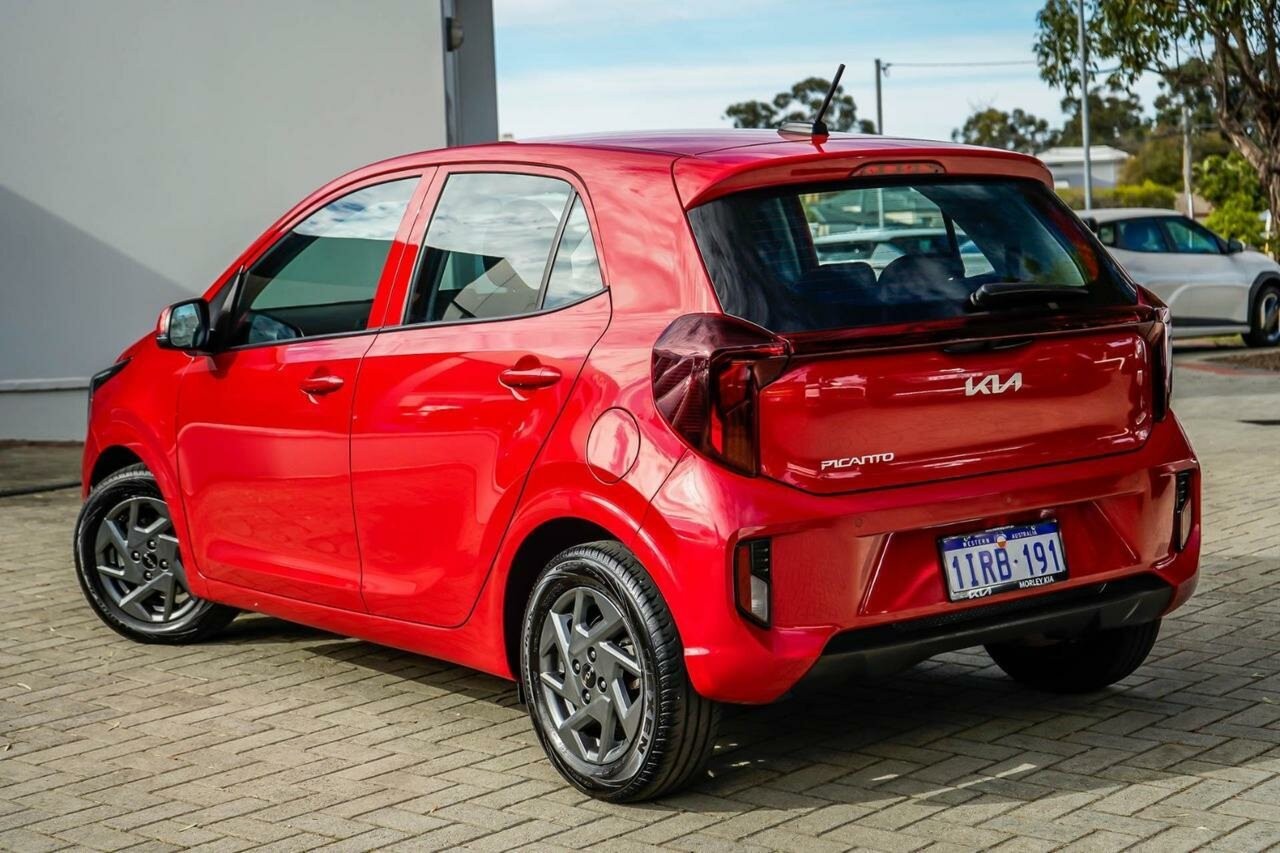 Kia Picanto image 2