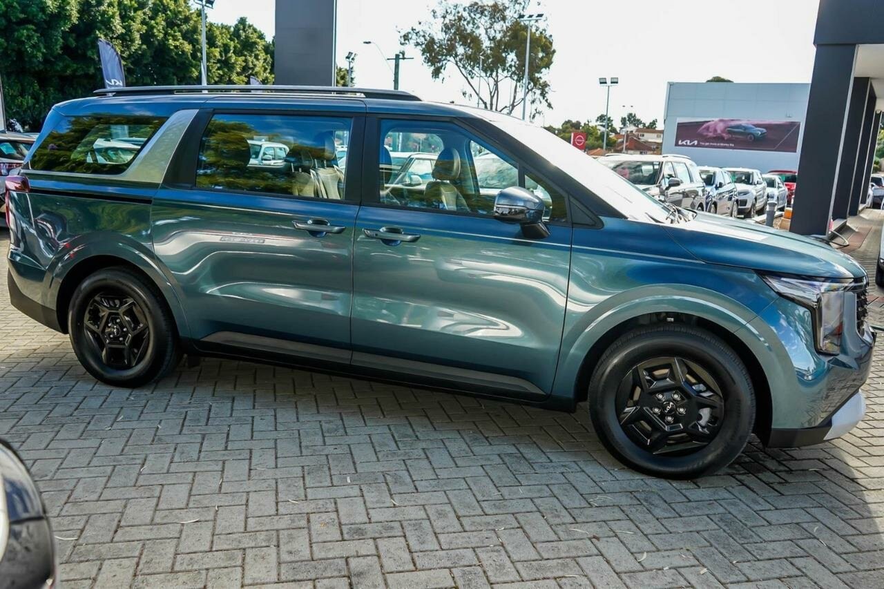 Kia Carnival image 3