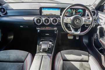 https://vehicle-cdn.autoleague.cloud/15795_41012204_7.jpg