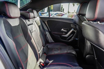 https://vehicle-cdn.autoleague.cloud/15795_41012204_9.jpg