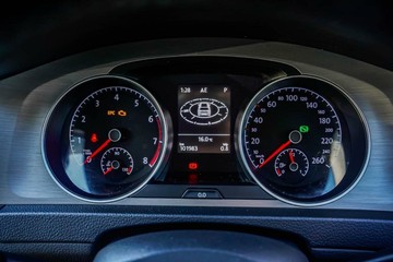 https://vehicle-cdn.autoleague.cloud/15795_41012322_16.jpg