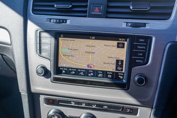https://vehicle-cdn.autoleague.cloud/15795_41012322_18.jpg