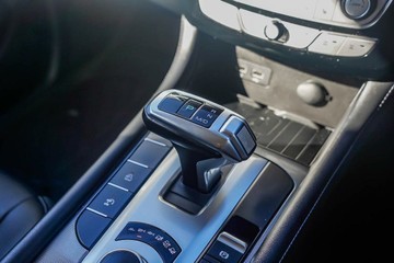 https://vehicle-cdn.autoleague.cloud/15795_41012332_16.jpg