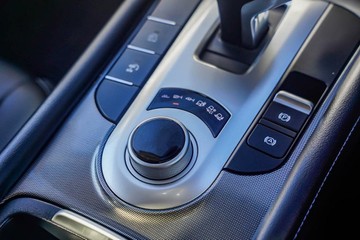 https://vehicle-cdn.autoleague.cloud/15795_41012332_17.jpg