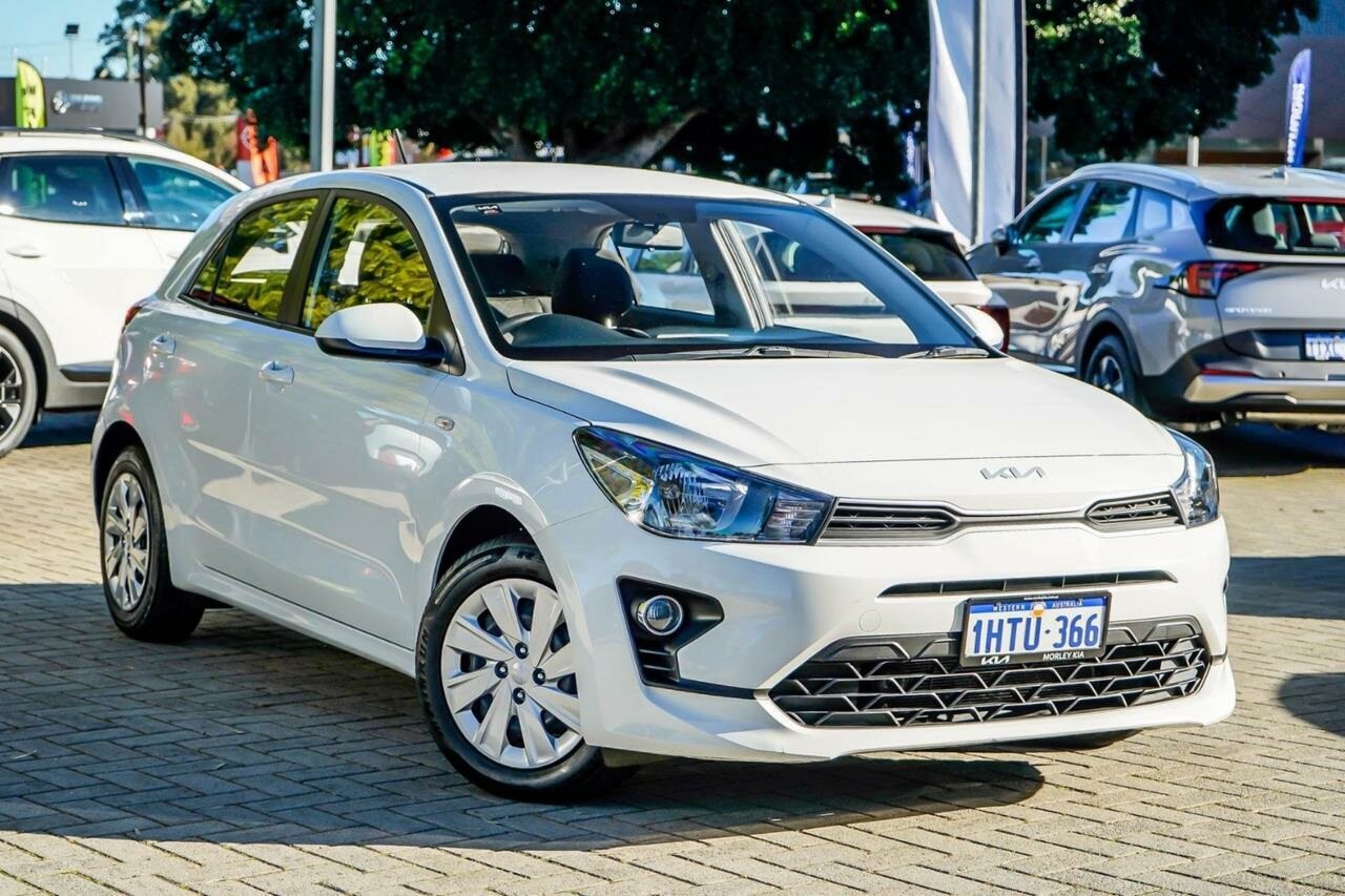 Kia Rio image 1