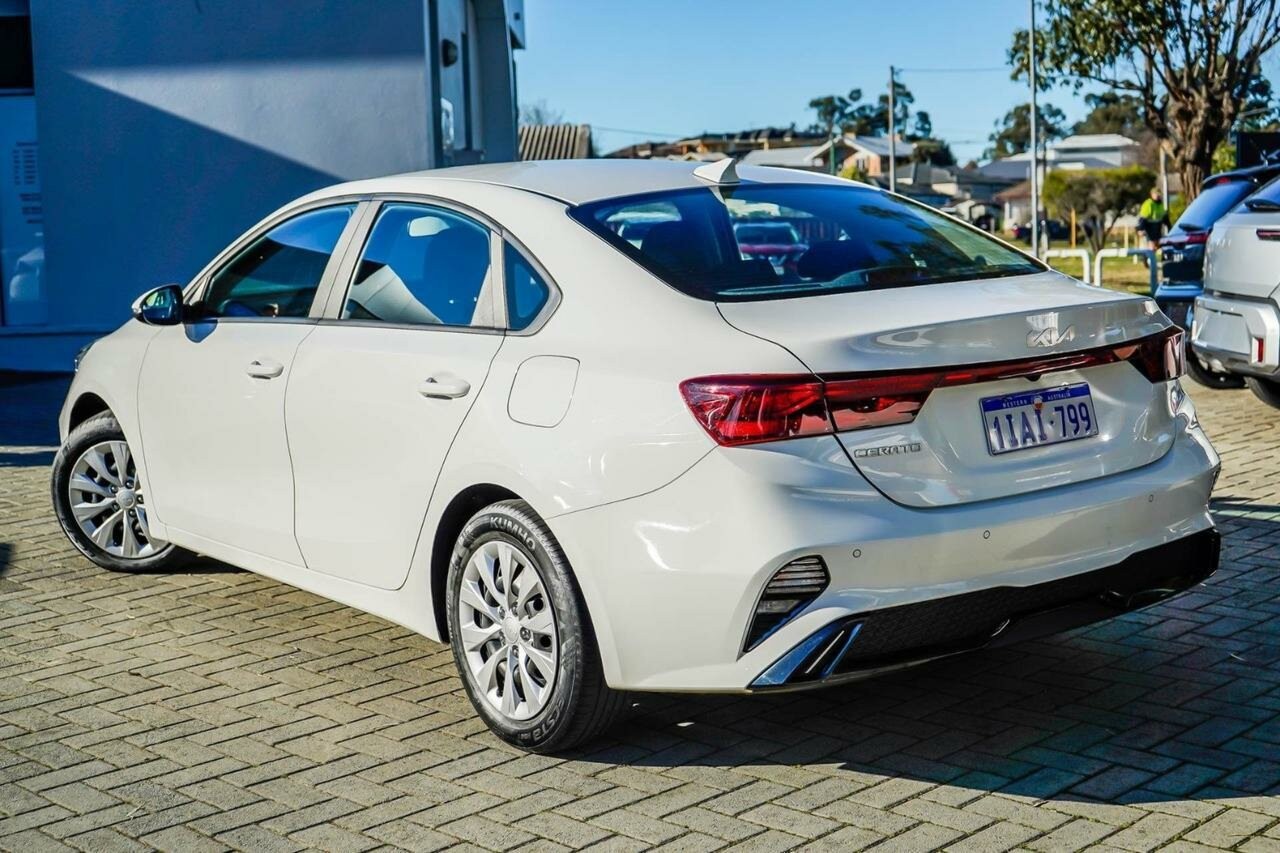 Kia Cerato image 2