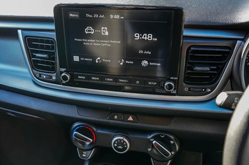 https://vehicle-cdn.autoleague.cloud/15795_41012406_13.jpg
