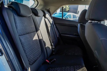 https://vehicle-cdn.autoleague.cloud/15795_41012406_19.jpg