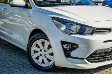 https://vehicle-cdn.autoleague.cloud/15795_41012406_6.jpg