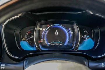 https://vehicle-cdn.autoleague.cloud/15795_41012464_11.jpg