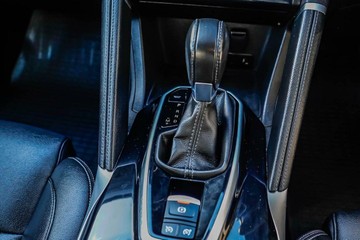 https://vehicle-cdn.autoleague.cloud/15795_41012464_12.jpg