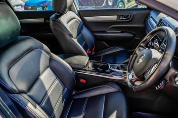 https://vehicle-cdn.autoleague.cloud/15795_41012464_19.jpg