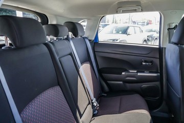https://vehicle-cdn.autoleague.cloud/15795_41012495_19.jpg