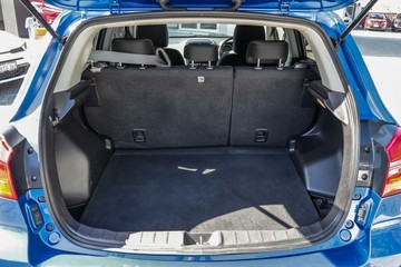 https://vehicle-cdn.autoleague.cloud/15795_41012495_21.jpg
