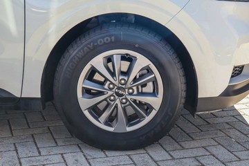 https://vehicle-cdn.autoleague.cloud/15795_41012503_10.jpg