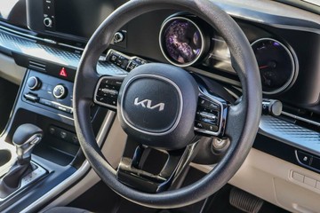 https://vehicle-cdn.autoleague.cloud/15795_41012503_17.jpg