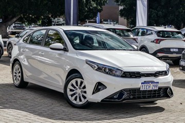https://vehicle-cdn.autoleague.cloud/15795_41012515_1.jpg