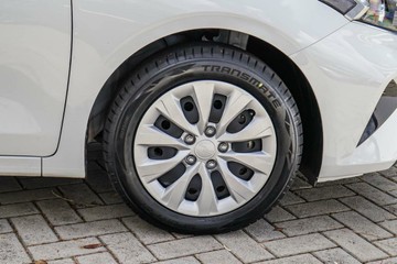 https://vehicle-cdn.autoleague.cloud/15795_41012515_10.jpg