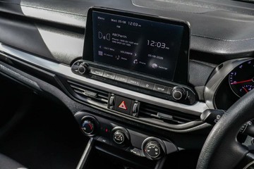 https://vehicle-cdn.autoleague.cloud/15795_41012515_13.jpg