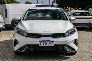 https://vehicle-cdn.autoleague.cloud/15795_41012515_4.jpg