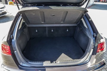 https://vehicle-cdn.autoleague.cloud/15795_41012531_21.jpg