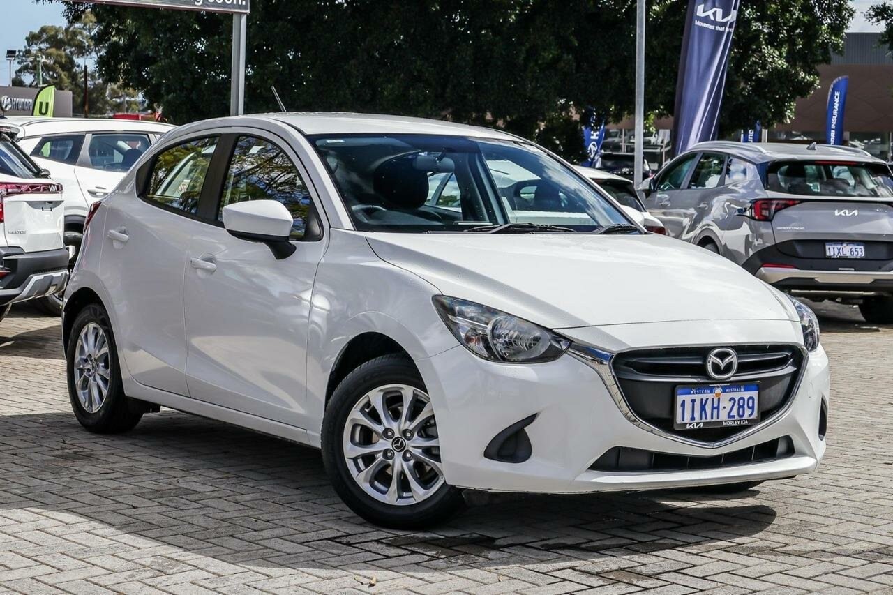 Mazda 2 image 1