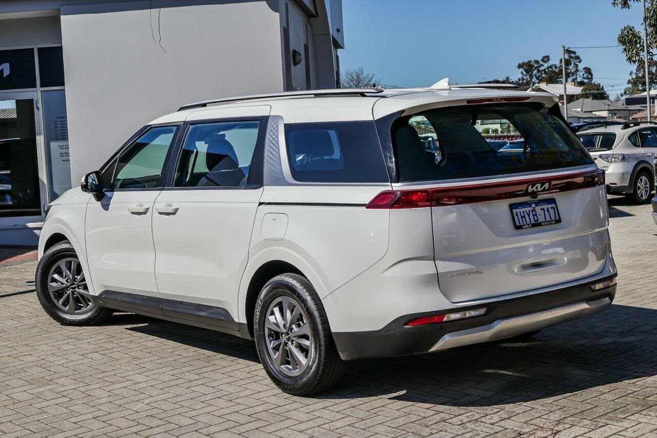 Kia Carnival image 2