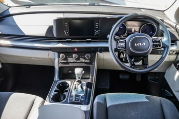 https://vehicle-cdn.autoleague.cloud/15795_41012577_20.jpg
