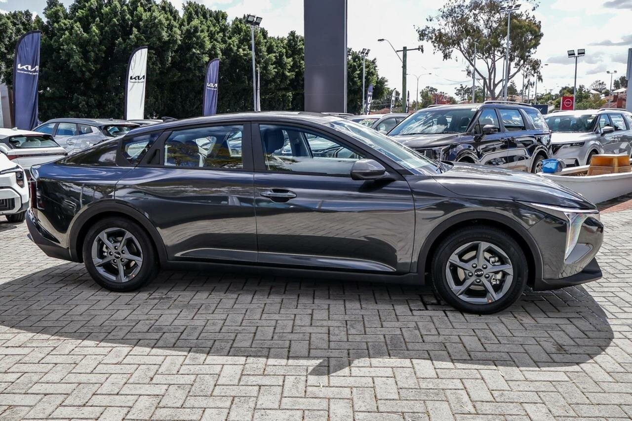 Kia K4 image 3