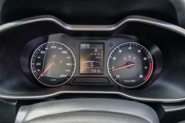 https://vehicle-cdn.autoleague.cloud/15795_41012673_11.jpg