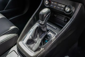 https://vehicle-cdn.autoleague.cloud/15795_41012673_12.jpg
