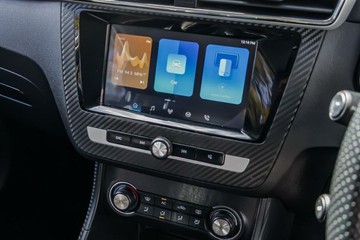 https://vehicle-cdn.autoleague.cloud/15795_41012673_13.jpg