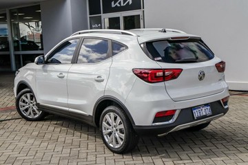 https://vehicle-cdn.autoleague.cloud/15795_41012673_2.jpg
