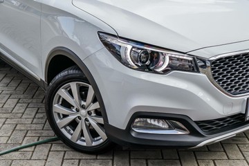https://vehicle-cdn.autoleague.cloud/15795_41012673_6.jpg