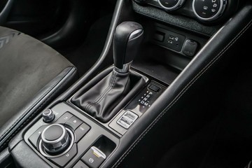 https://vehicle-cdn.autoleague.cloud/15795_41012738_12.jpg