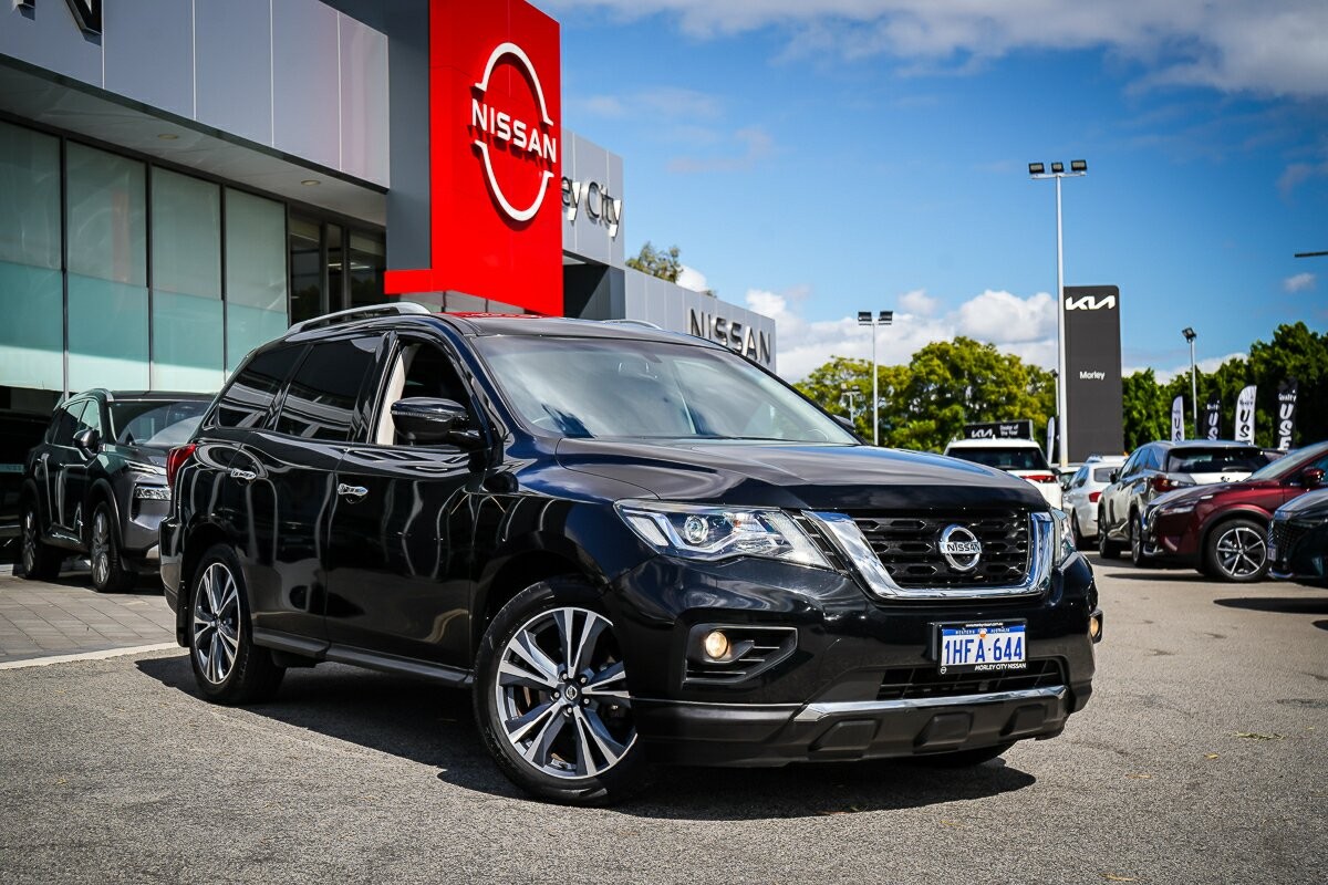 Nissan Pathfinder image 2